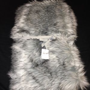 Grey fox blanket